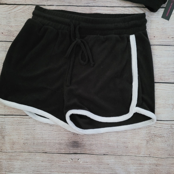 NWT 2 Piece Terry Set Black🖤 - Picture 2 of 9